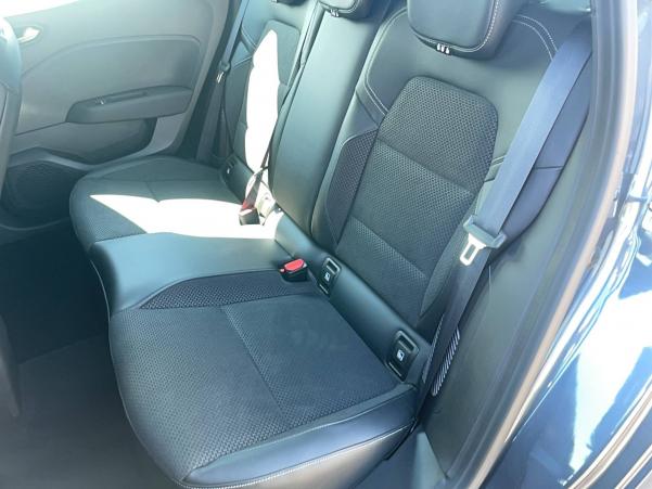 Vente en ligne Renault Clio 5 Clio E-Tech 140 au prix de 17 491 €