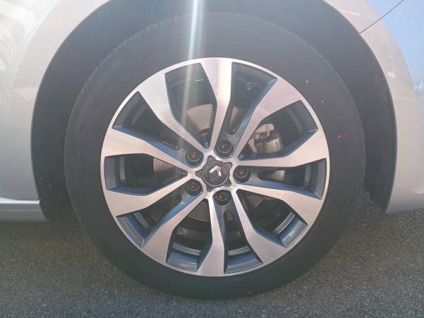 Vente en ligne Renault Megane 4  Blue dCi 115 EDC au prix de 23 491 €