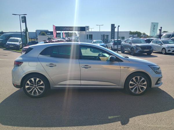 Vente en ligne Renault Megane 4  Blue dCi 115 EDC au prix de 23 491 €