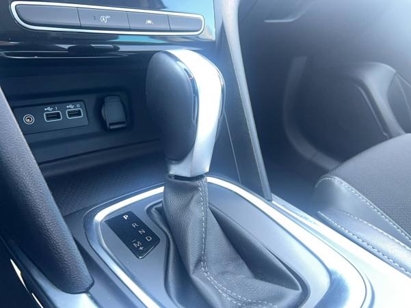 Vente en ligne Renault Megane 4  Blue dCi 115 EDC au prix de 23 491 €