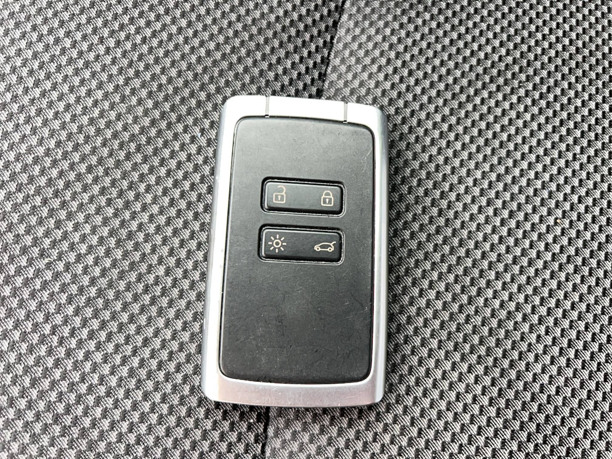 Vente en ligne Renault Megane 4 Estate  Blue dCi 115 au prix de 17 991 €