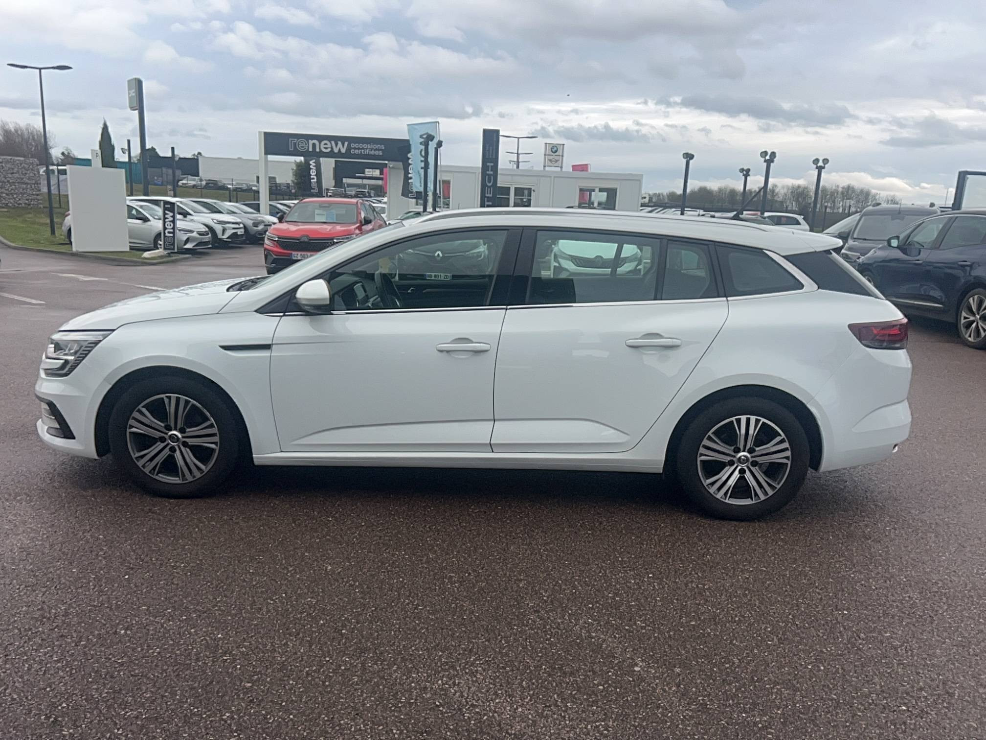 Vente en ligne Renault Megane 4 Estate  Blue dCi 115 au prix de 17 991 €
