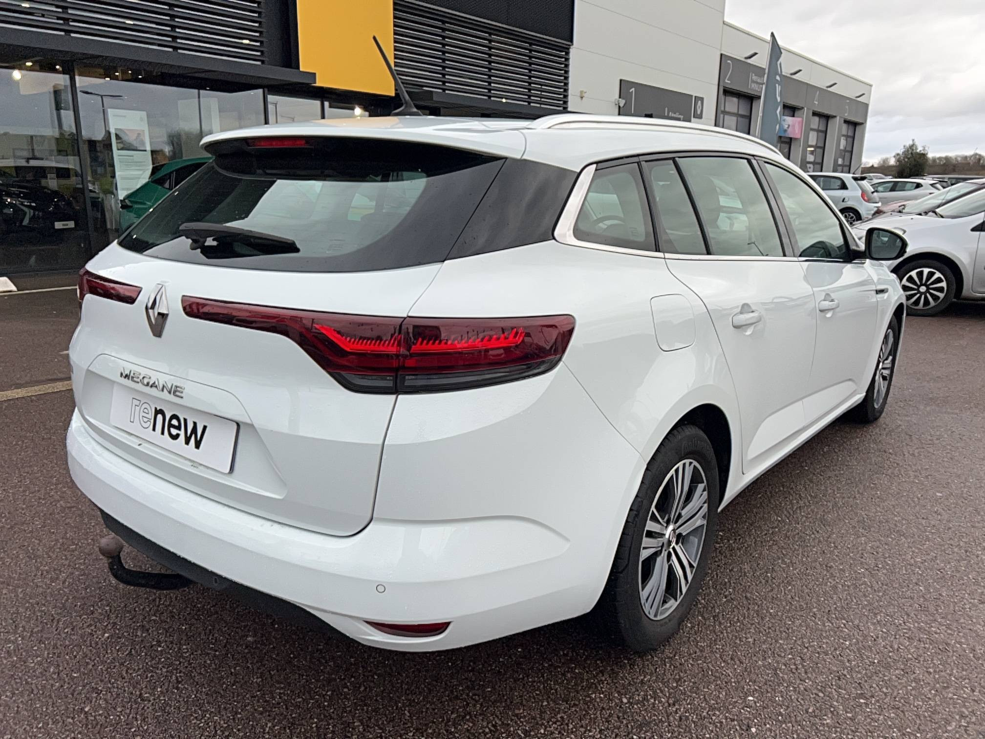 Vente en ligne Renault Megane 4 Estate  Blue dCi 115 au prix de 17 991 €