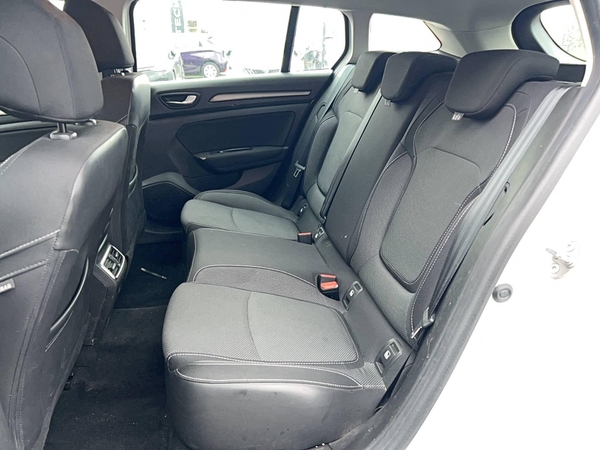 Vente en ligne Renault Megane 4 Estate  Blue dCi 115 au prix de 17 991 €