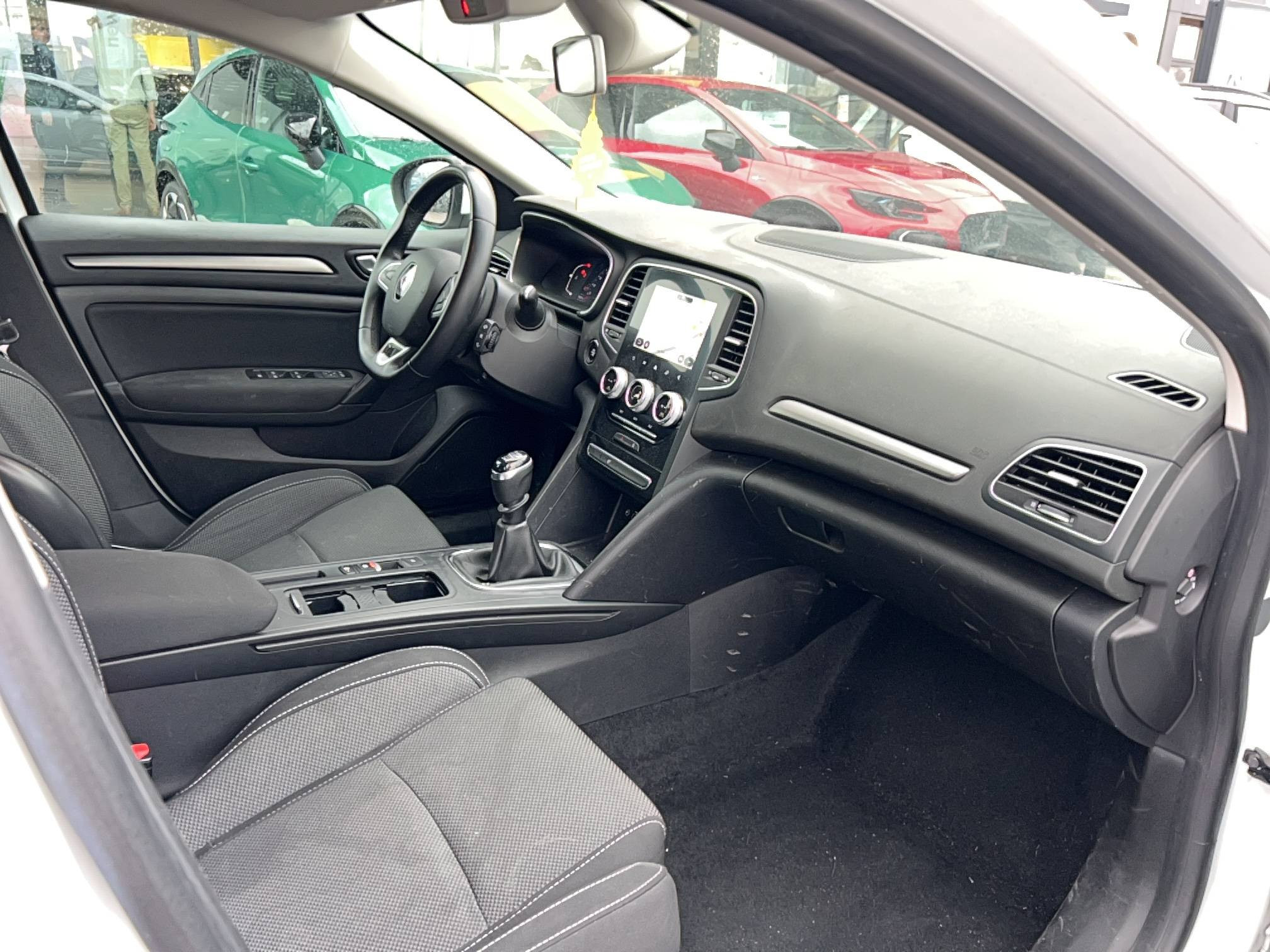 Vente en ligne Renault Megane 4 Estate  Blue dCi 115 au prix de 17 991 €