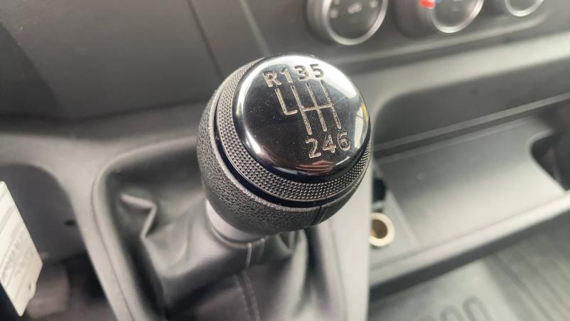 Vente en ligne Renault Master Fourgon MASTER CA TRAC F3500 L2H2 BLUE DCI 150 au prix de 29 491 €