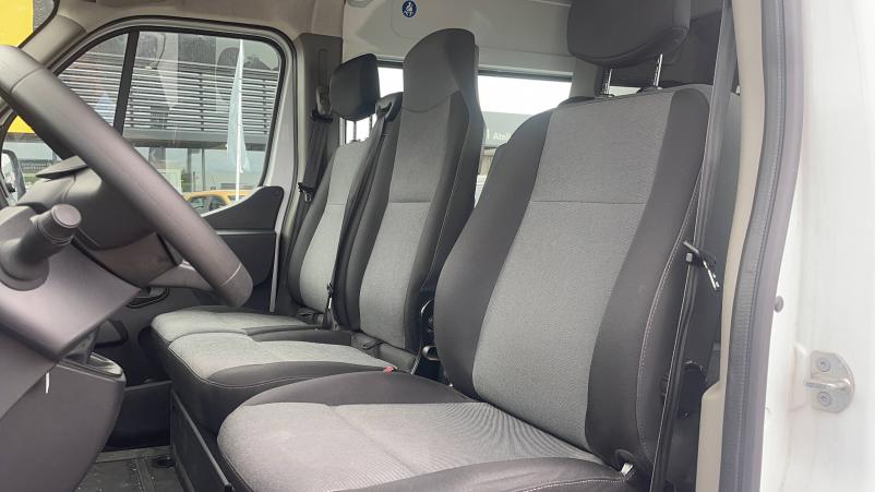 Vente en ligne Renault Master Fourgon MASTER CA TRAC F3500 L2H2 BLUE DCI 150 au prix de 29 491 €