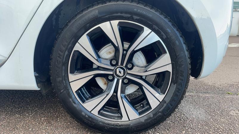 Vente en ligne Renault Clio 5 Clio E-Tech full hybrid 145 au prix de 16 991 €
