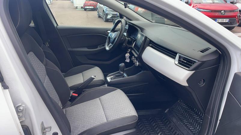 Vente en ligne Renault Clio 5 Clio E-Tech full hybrid 145 au prix de 16 991 €