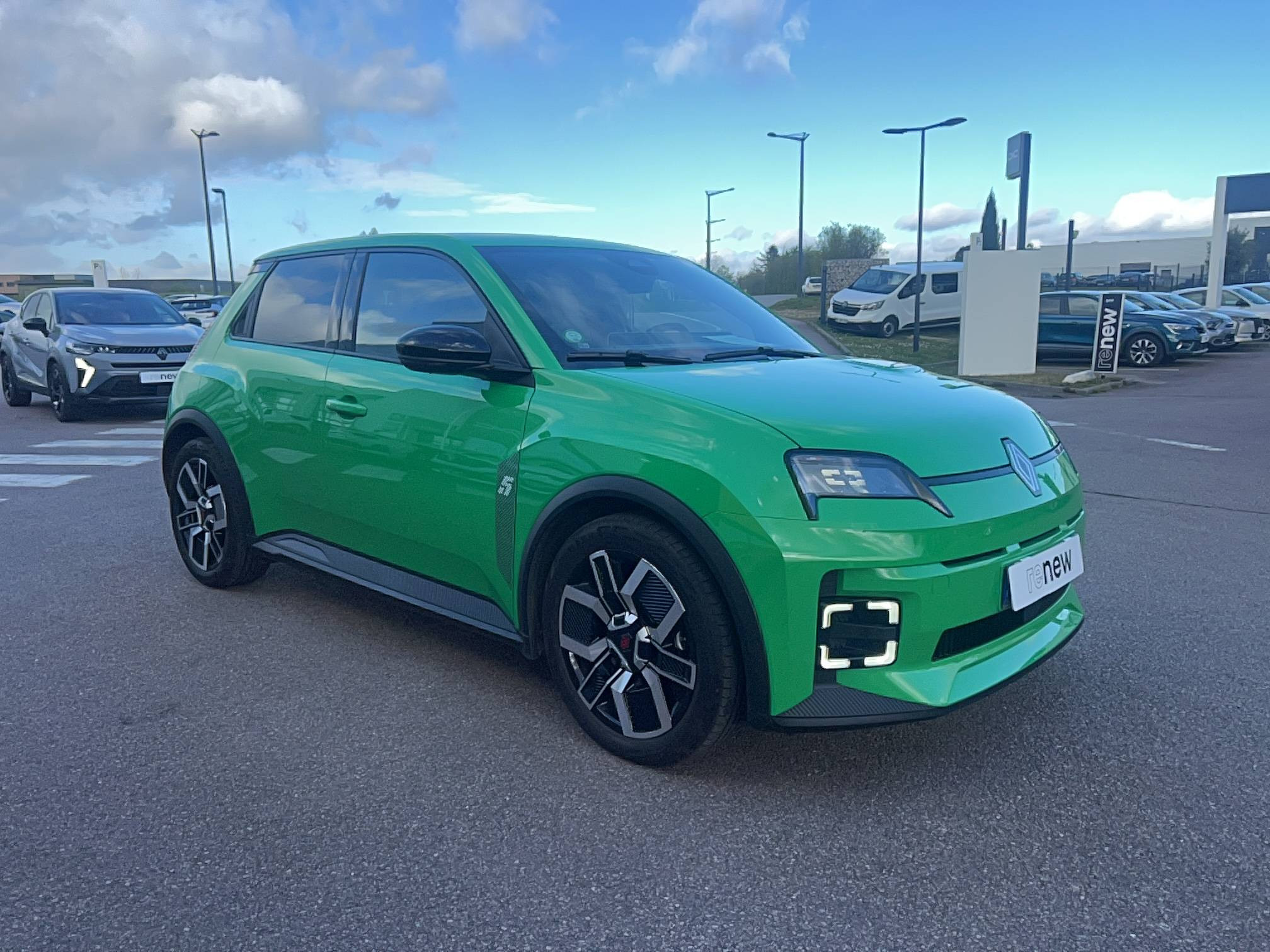 Vente en ligne Renault R5 E-Tech  120 ch autonomie urbaine au prix de 24 991 €