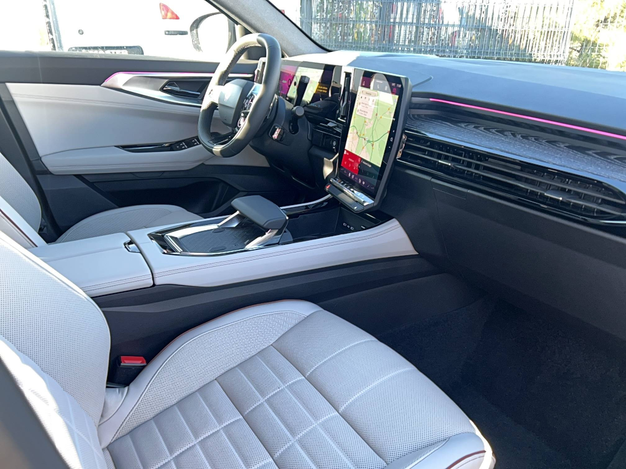 Vente en ligne Renault Espace Espace E-Tech full hybrid 200 GSR2 au prix de 39 491 €