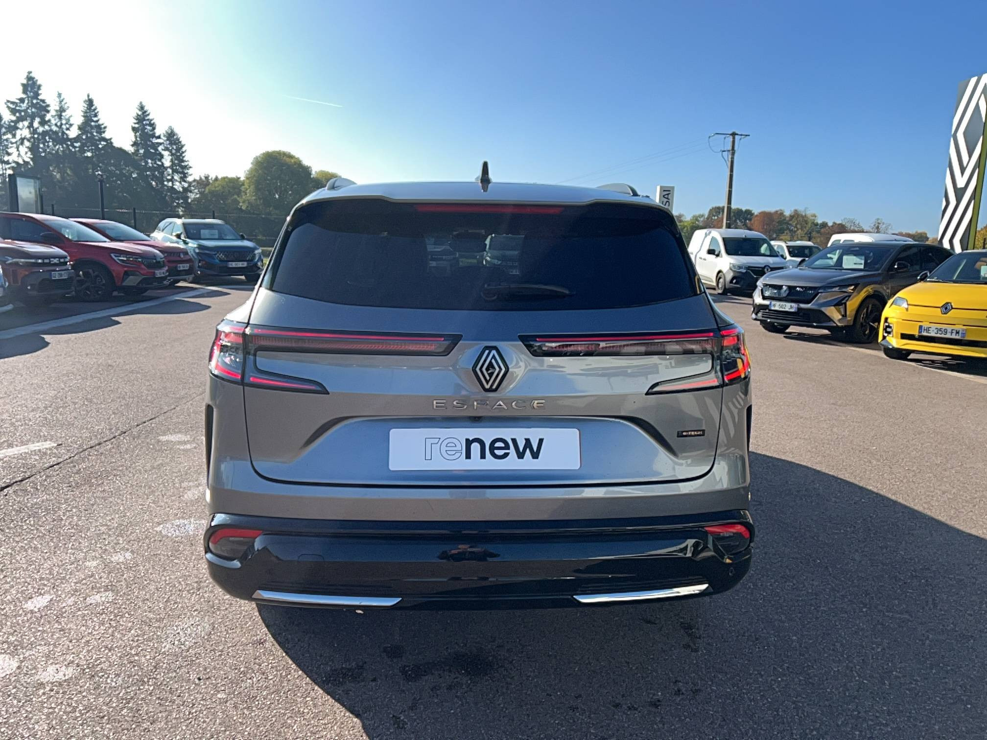 Vente en ligne Renault Espace Espace E-Tech full hybrid 200 GSR2 au prix de 39 491 €