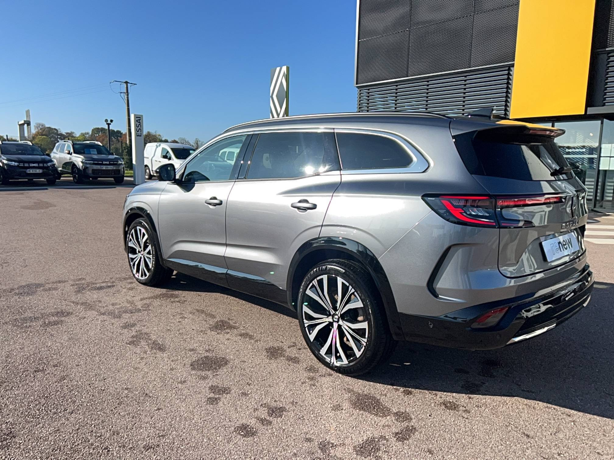 Vente en ligne Renault Espace Espace E-Tech full hybrid 200 GSR2 au prix de 39 491 €