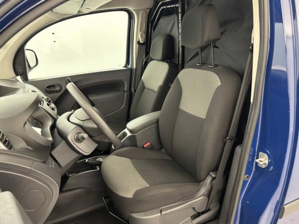 Vente en ligne Renault Kangoo Express  BLUE DCI 95 au prix de 12 789 €