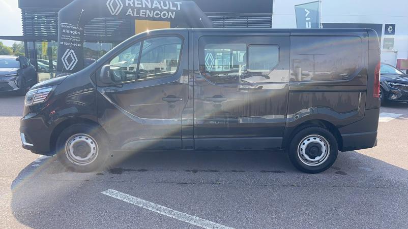 Vente en ligne Renault Trafic Cabine Approfondie TRAFIC CA L1H1 3000 KG BLUE DCI 150 EDC au prix de 41 990 €