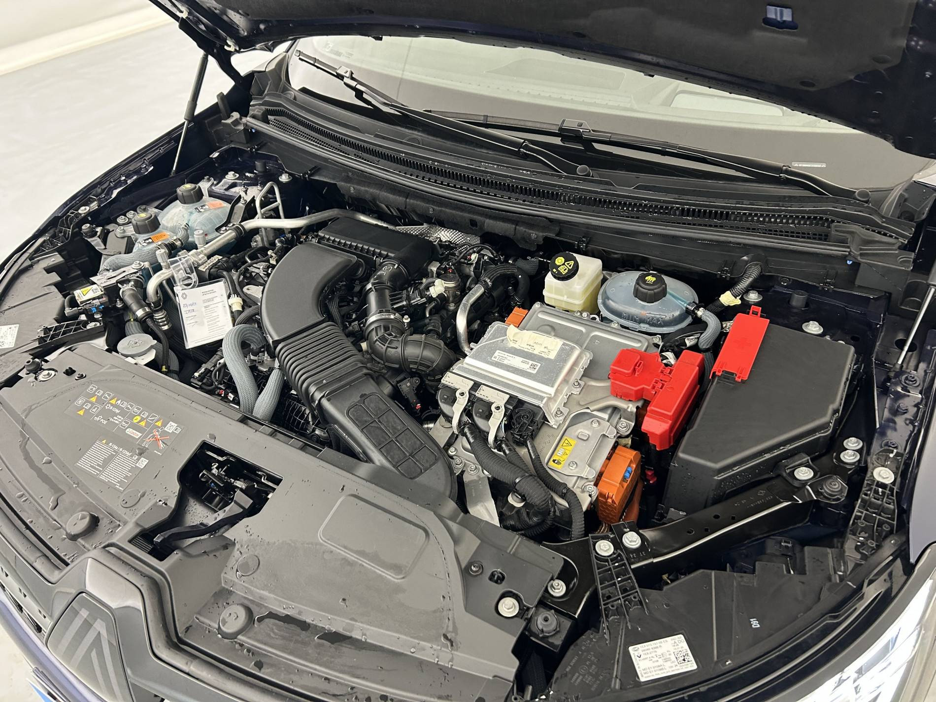 Vente en ligne Renault Espace Espace E-Tech full hybrid 200 GSR2 au prix de 37 991 €