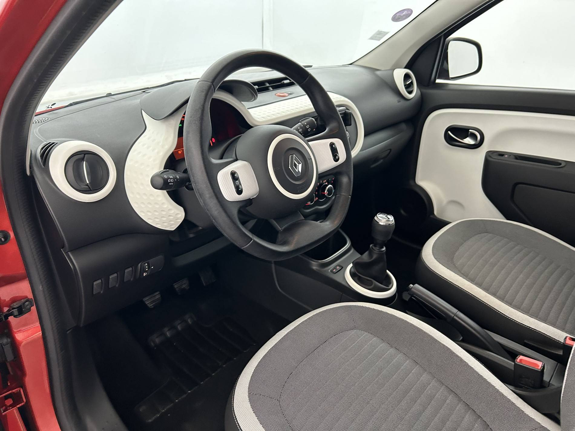 Vente en ligne Renault Twingo 3  SCe 75 - 20 au prix de 9 991 €