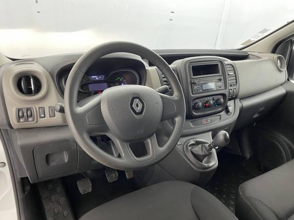 Vente en ligne Renault Trafic Cabine Approfondie TRAFIC CA L1H1 1200 KG DCI 95 E6 au prix de 21 187 €