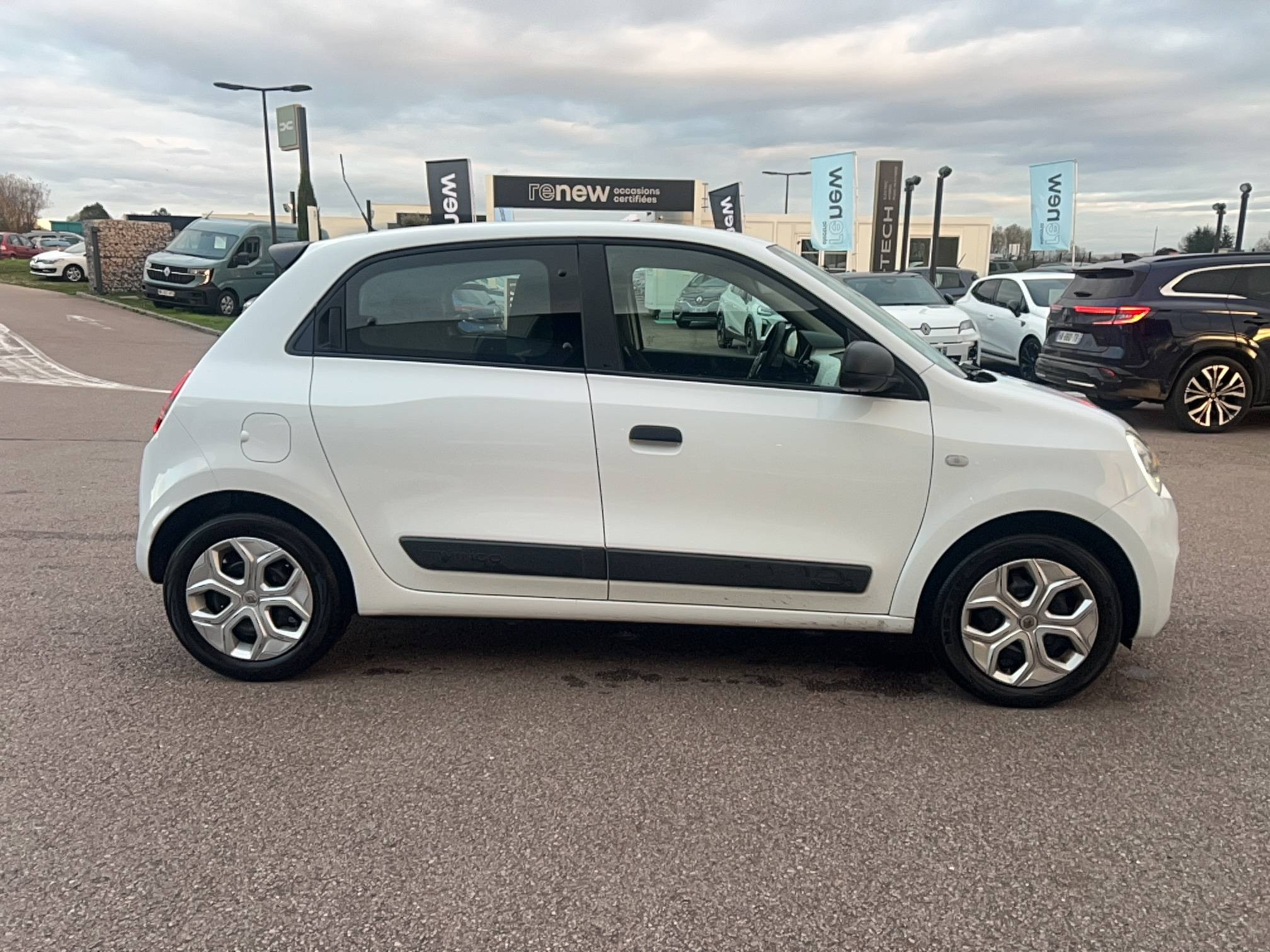 Vente en ligne Renault Twingo 3  SCe 65 - 21 au prix de 9 712 €