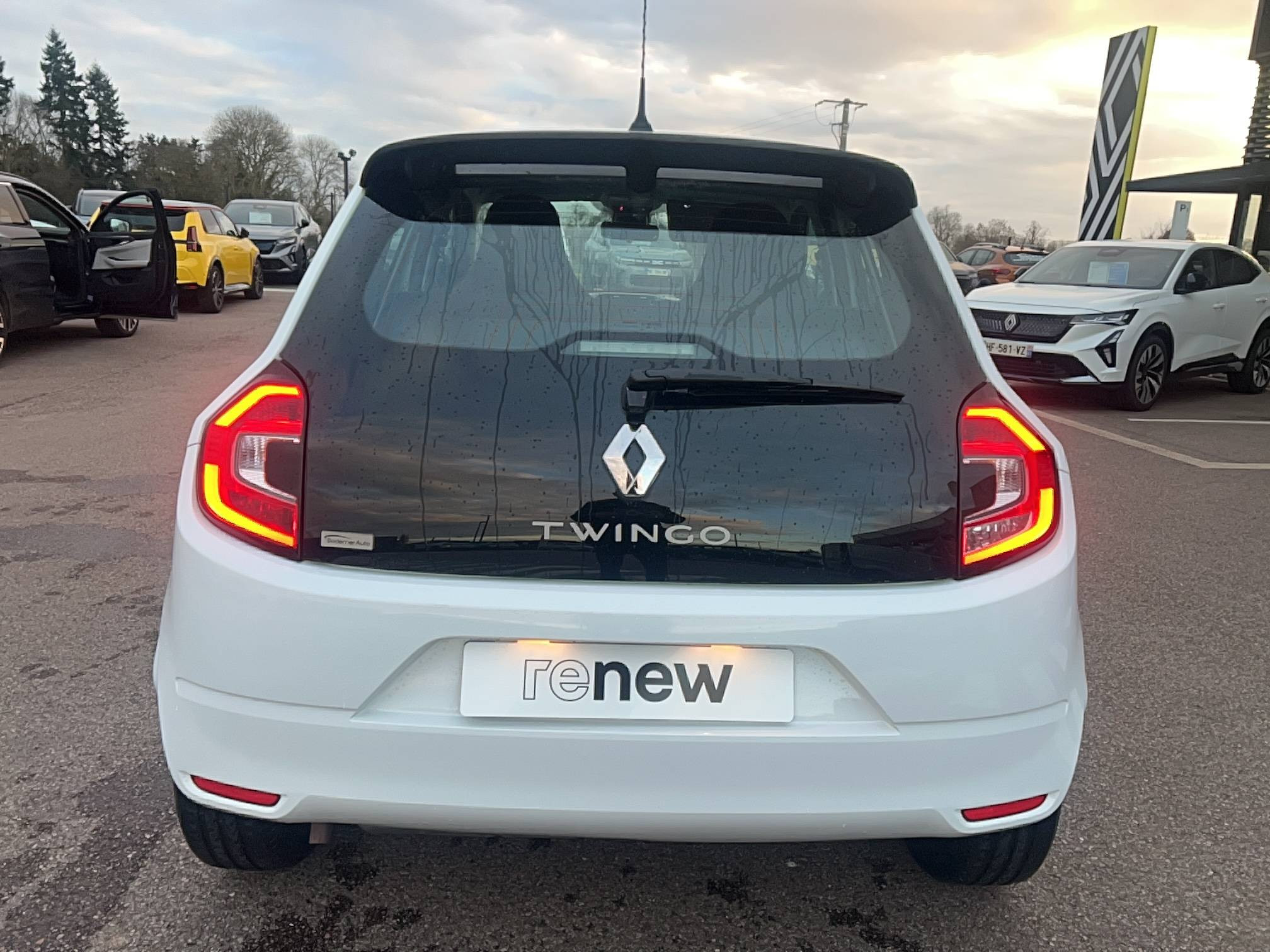 Vente en ligne Renault Twingo 3  SCe 65 - 21 au prix de 9 712 €