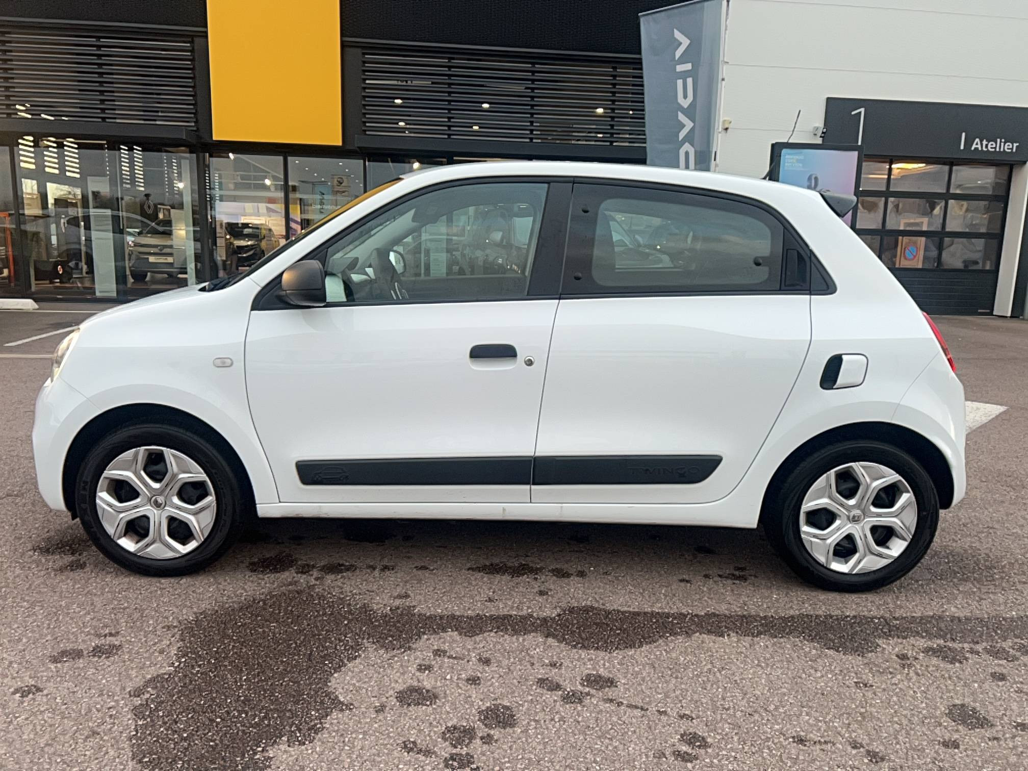 Vente en ligne Renault Twingo 3  SCe 65 - 21 au prix de 9 712 €