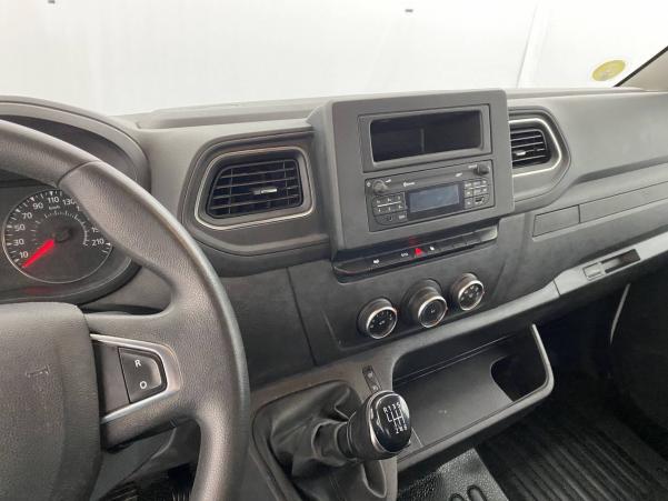 Vente en ligne Renault Master 3 Châssis Cabine MASTER CC PROP RJ3500 PAF AR COURT L2 DCI 130 au prix de 26 759 €