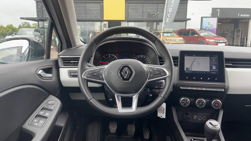 Vente en ligne Renault Clio 5 CLIO SOCIETE BLUE DCI 100 au prix de 14 991 €