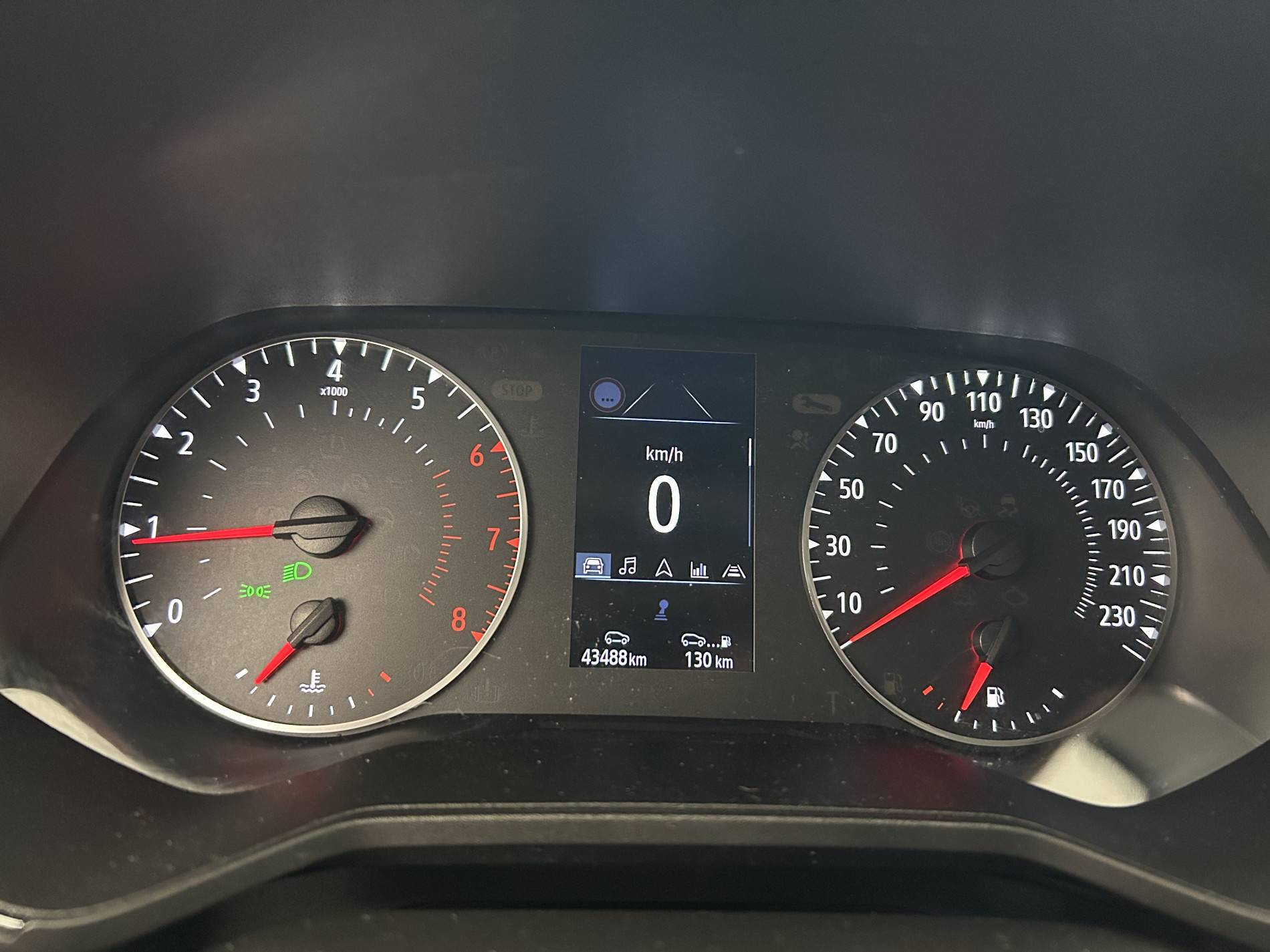 Vente en ligne Renault Clio 5 Clio TCe 90 - 21 au prix de 12 491 €