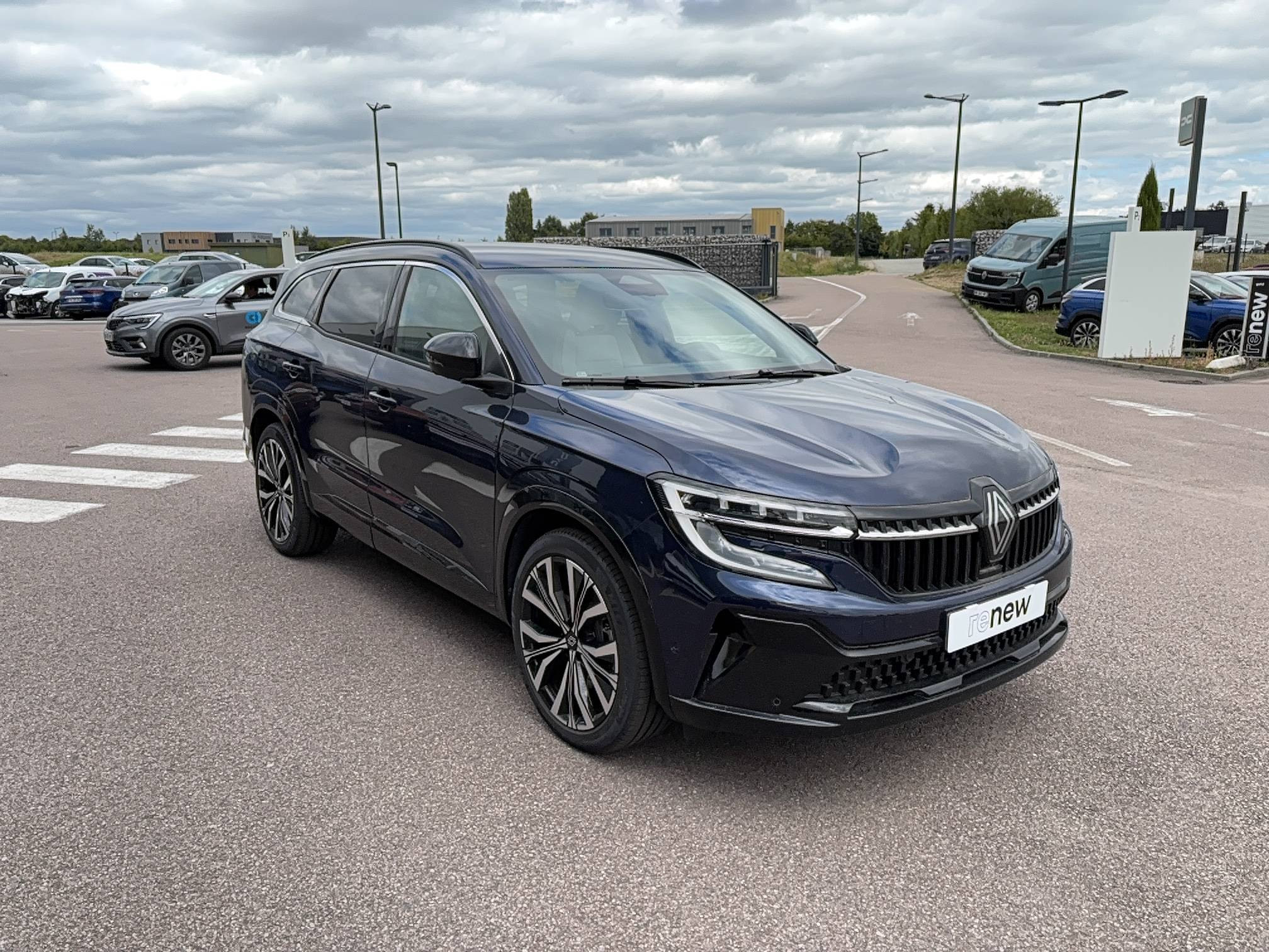 Vente en ligne Renault Espace Espace E-Tech full hybrid 200 GSR2 au prix de 35 491 €
