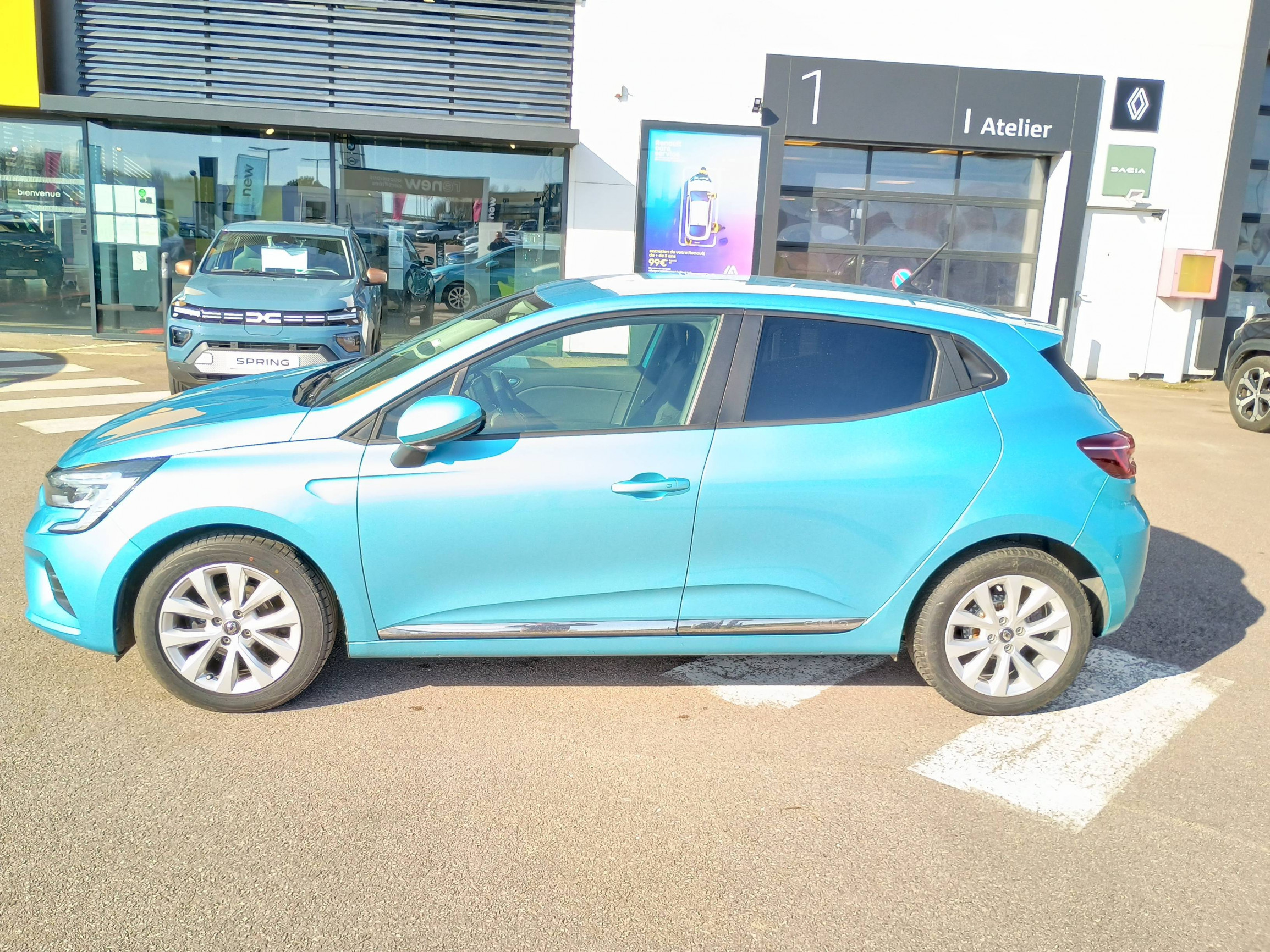 Vente en ligne Renault Clio 5 Clio SCe 65 au prix de 12 390 €