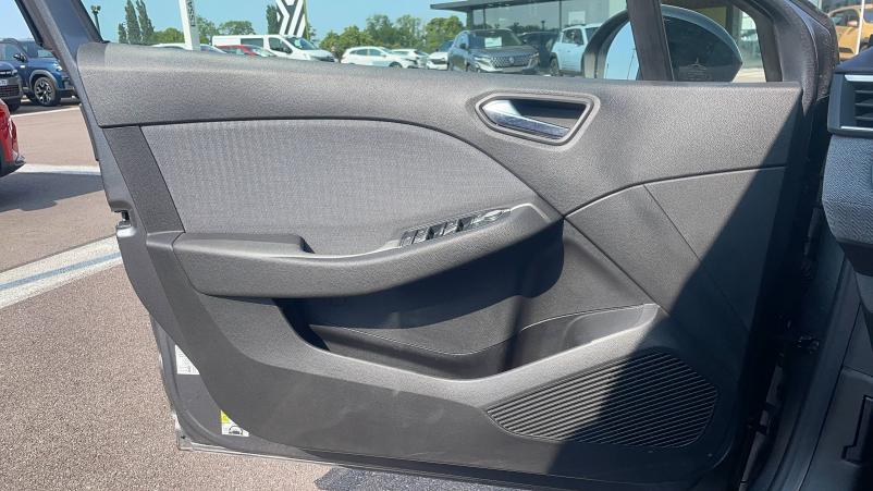 Vente en ligne Renault Clio 5 Clio TCe 90 au prix de 16 791 €