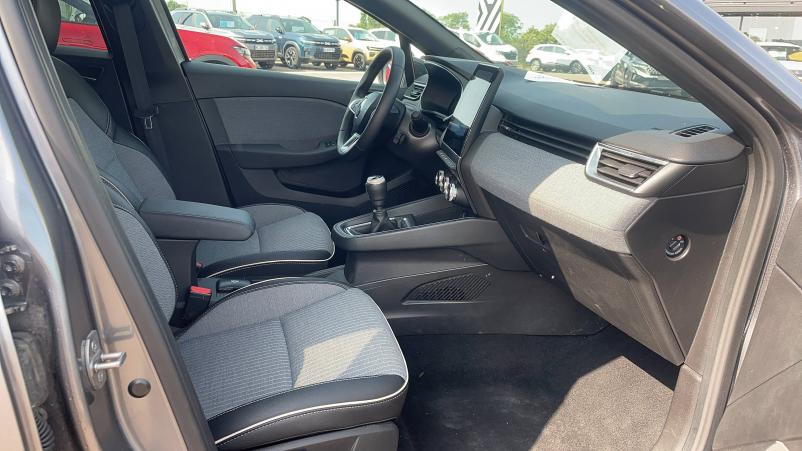 Vente en ligne Renault Clio 5 Clio TCe 90 au prix de 16 791 €