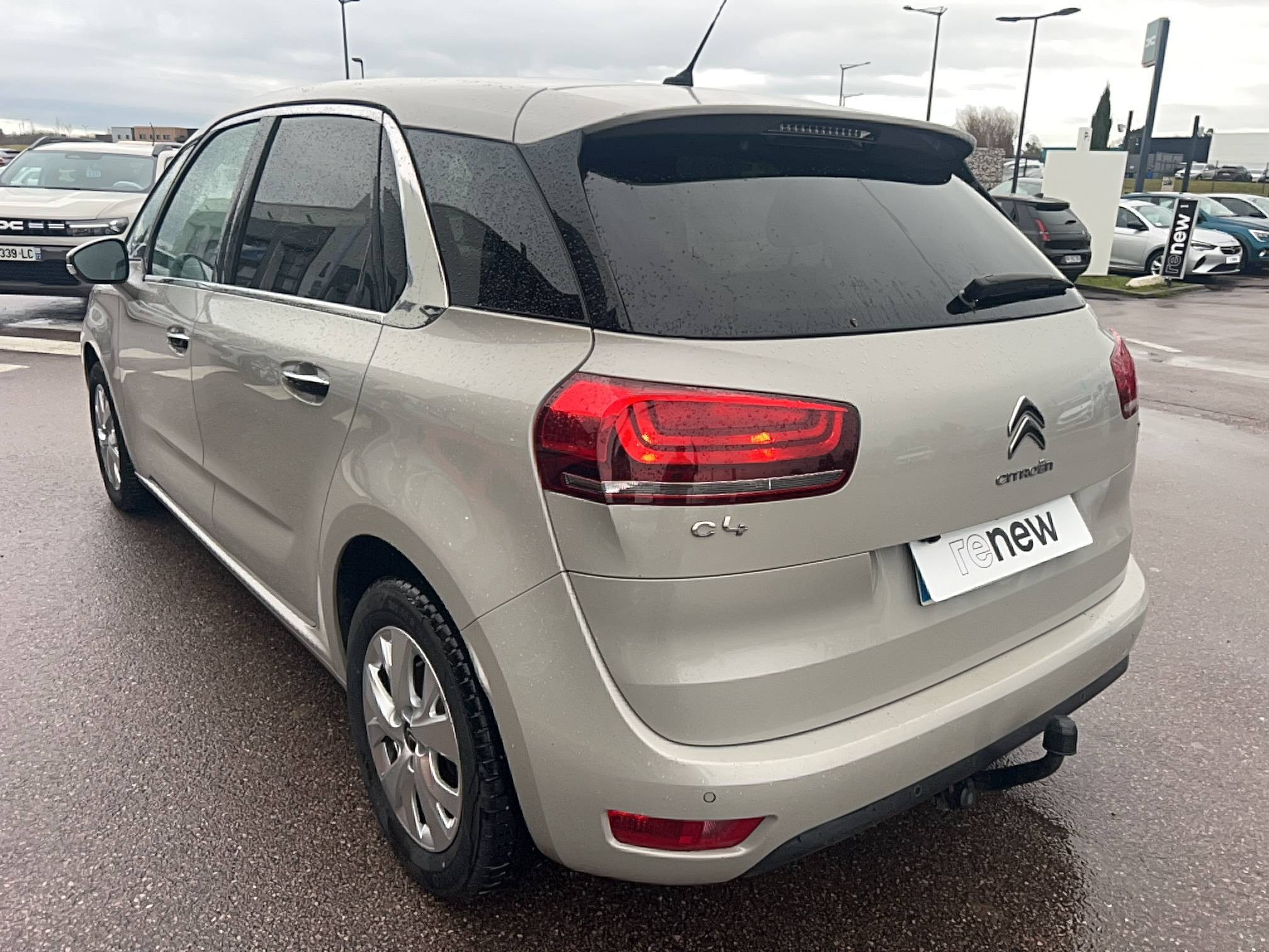 Vente en ligne Citroën C4 Picasso  PureTech 130 S&S au prix de 10 491 €