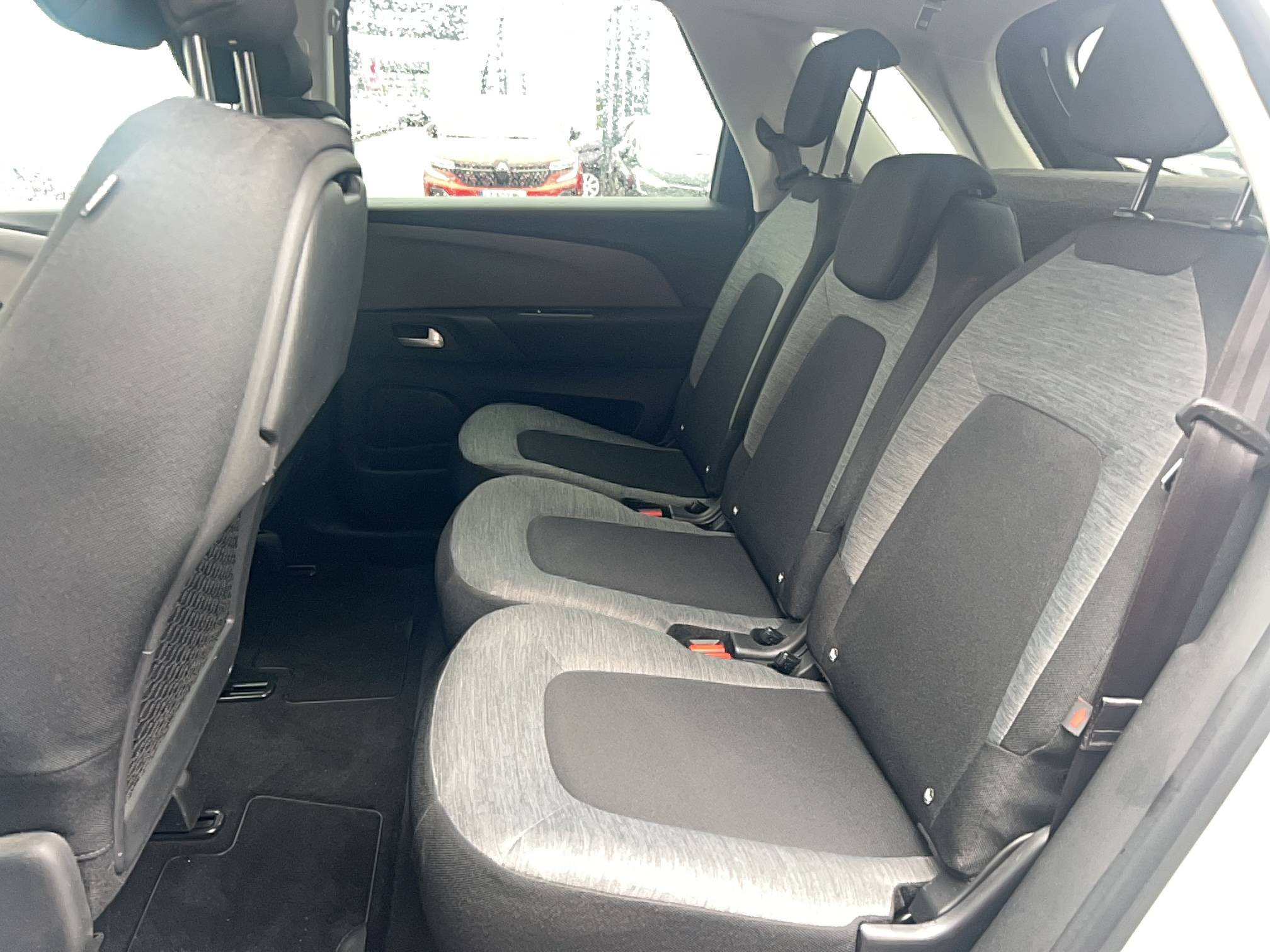 Vente en ligne Citroën C4 Picasso  PureTech 130 S&S au prix de 10 491 €