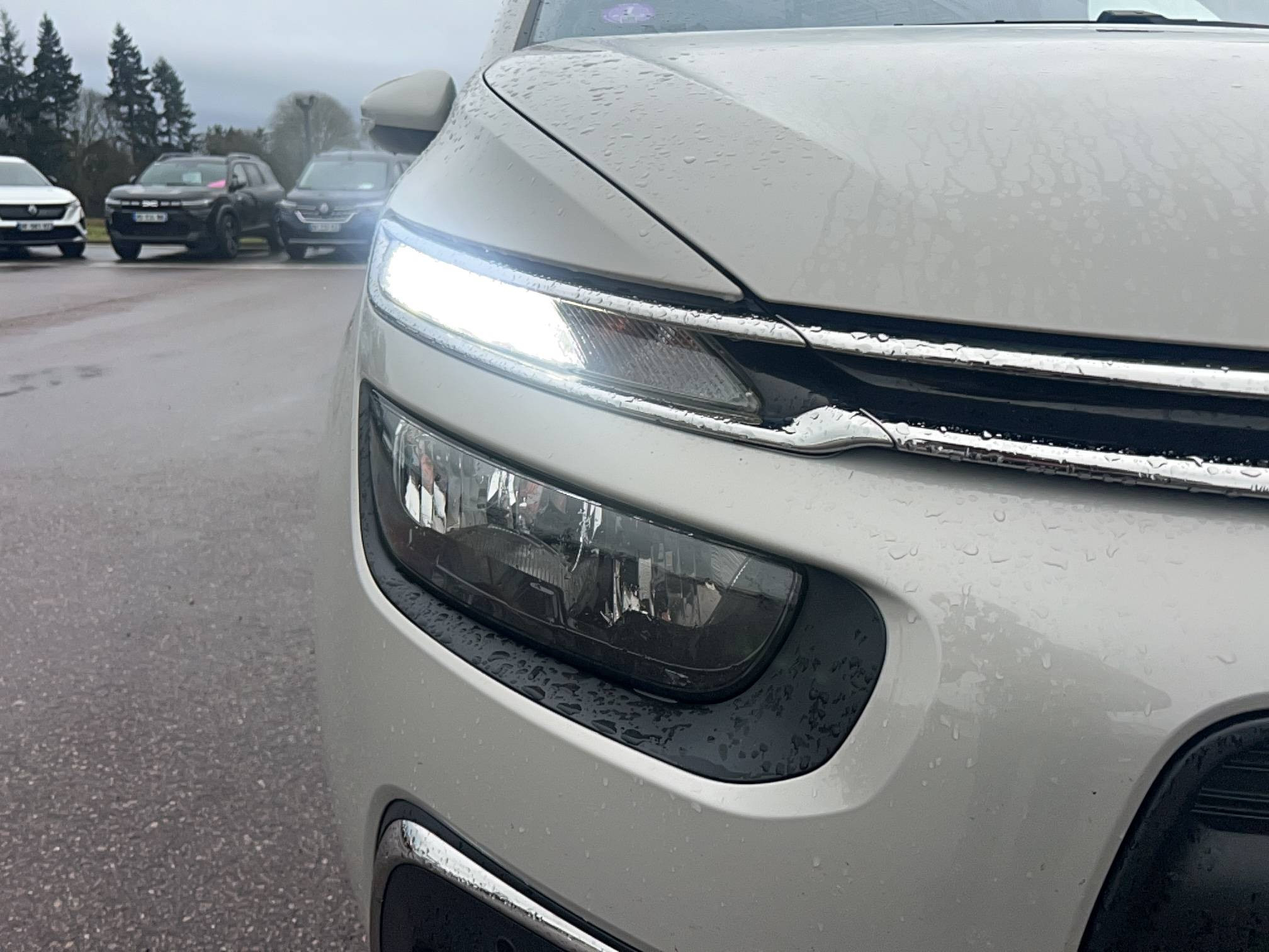 Vente en ligne Citroën C4 Picasso  PureTech 130 S&S au prix de 10 491 €