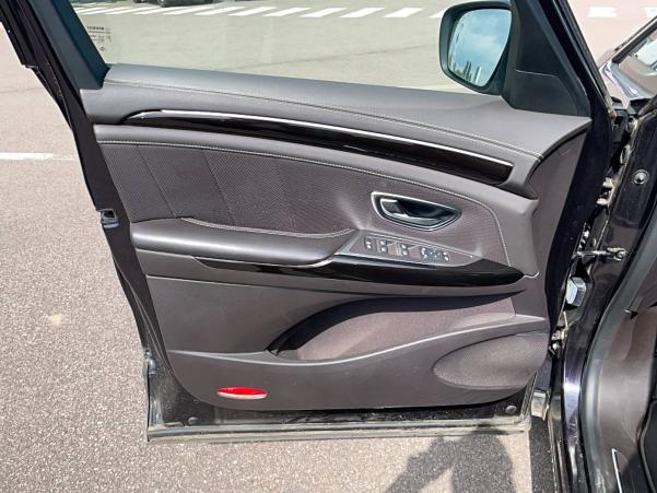 Vente en ligne Renault Espace 5 Espace dCi 160 Energy Twin Turbo au prix de 17 941 €