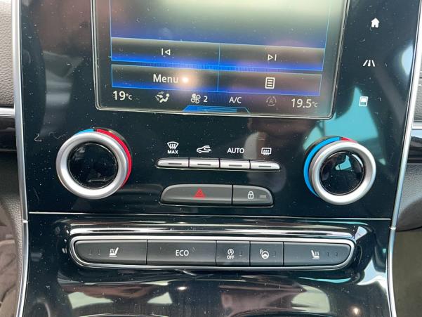 Vente en ligne Renault Espace 5 Espace dCi 160 Energy Twin Turbo au prix de 17 941 €