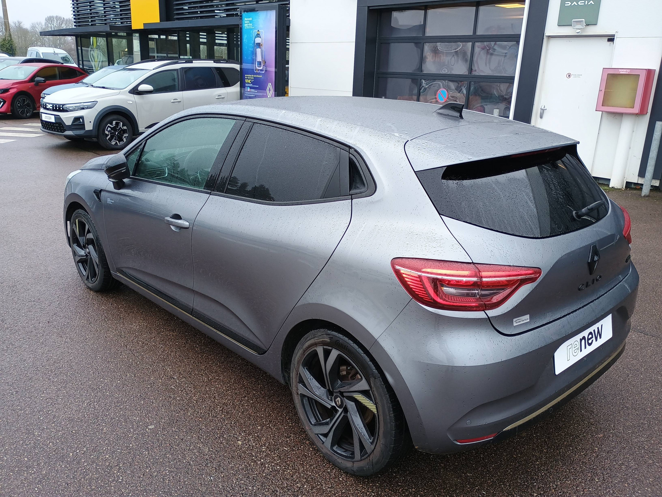 Vente en ligne Renault Clio 5 Clio E-Tech hybride 145 au prix de 20 491 €