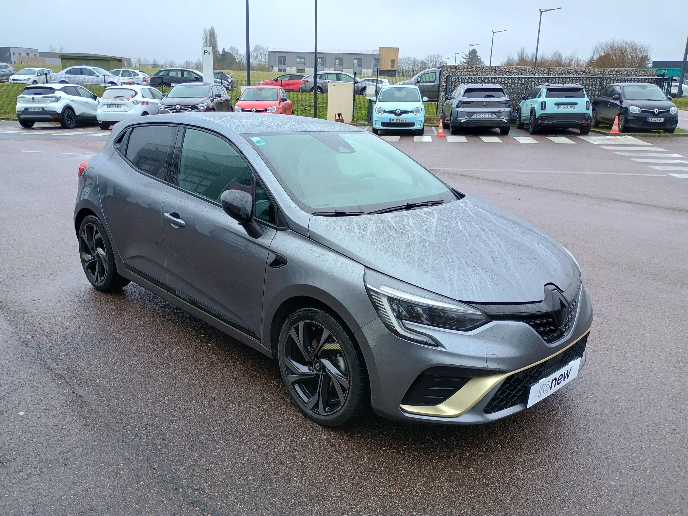 Vente en ligne Renault Clio 5 Clio E-Tech hybride 145 au prix de 20 491 €