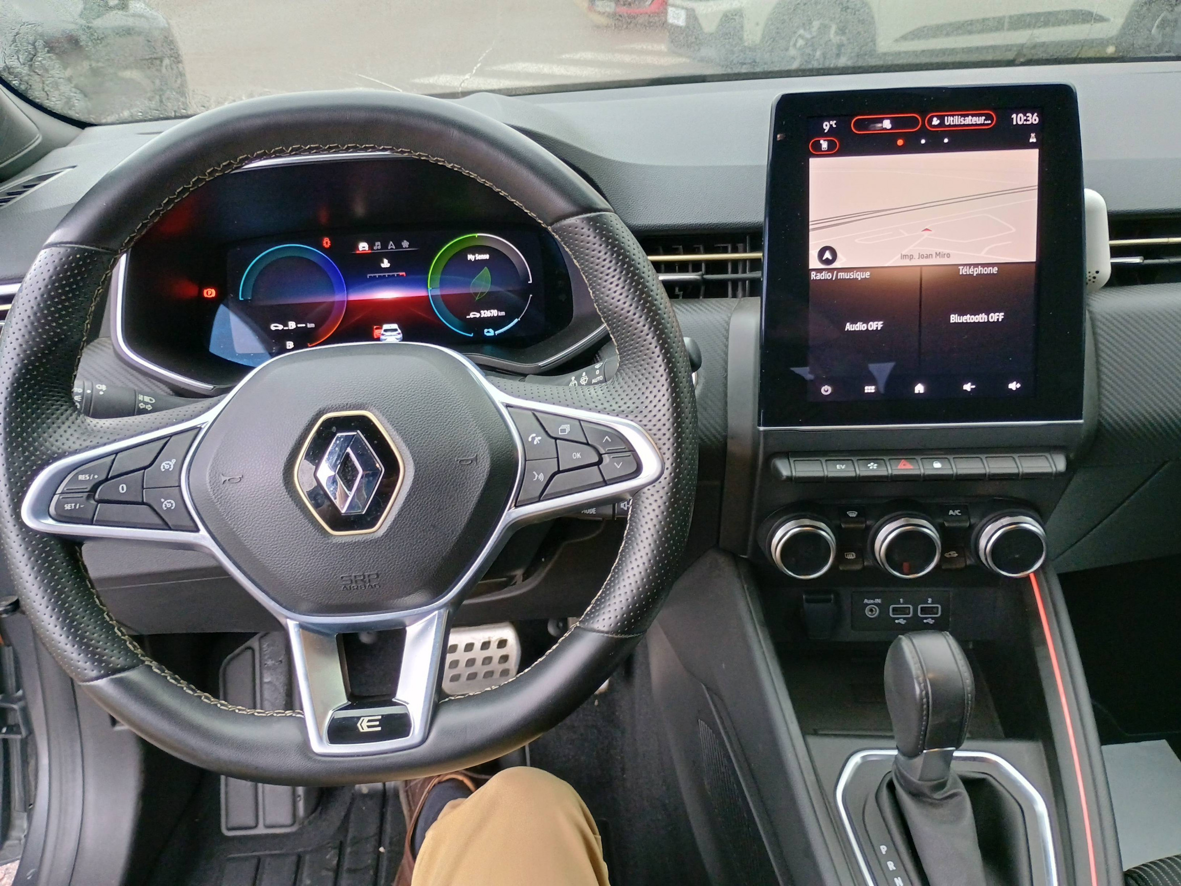 Vente en ligne Renault Clio 5 Clio E-Tech hybride 145 au prix de 20 491 €