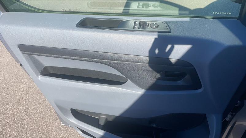 Vente en ligne Opel Vivaro VIVARO FGN L2 1.5 DIESEL 120 CH au prix de 19 797 €