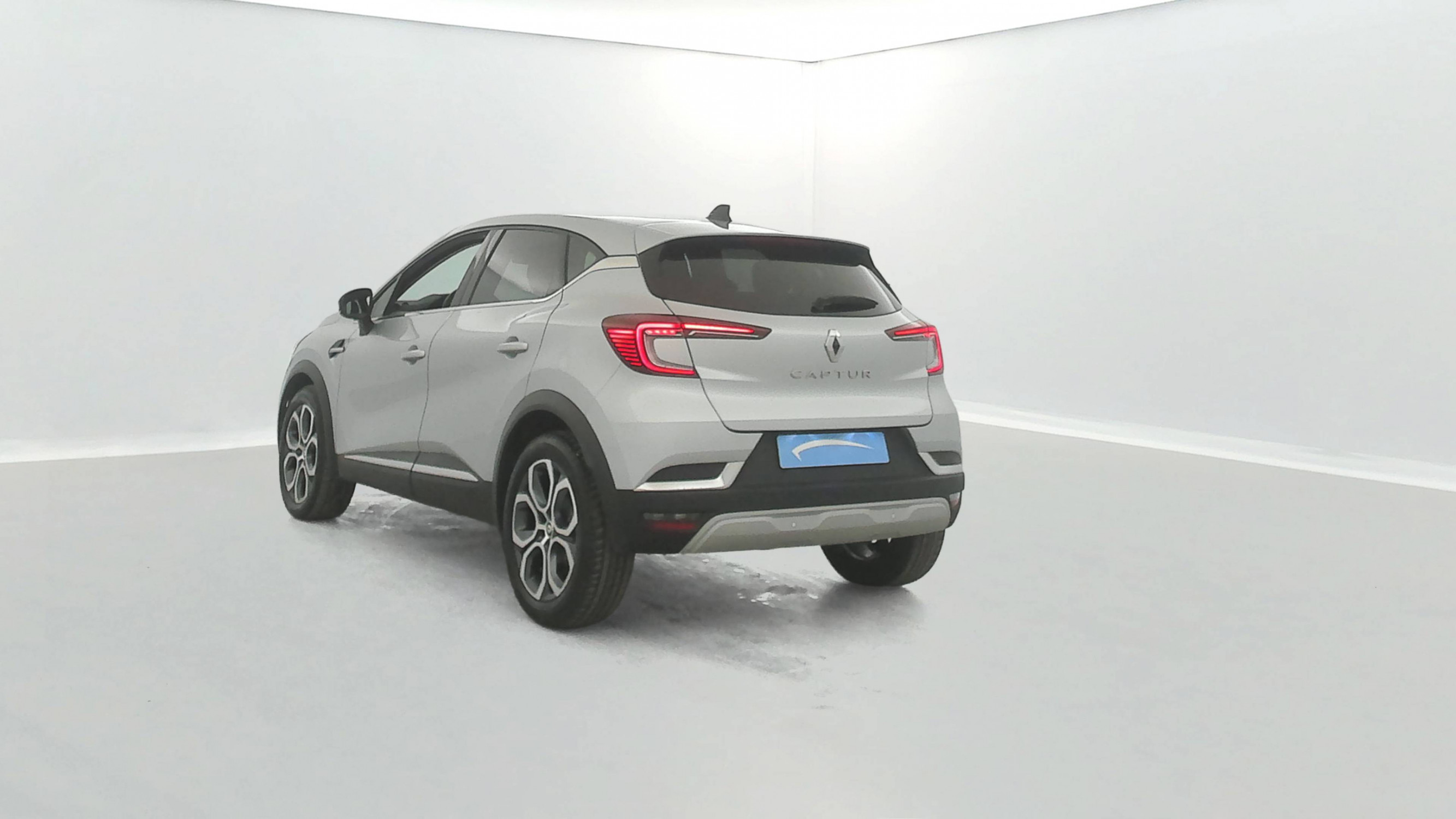 Vente en ligne Renault Captur  mild hybrid 160 EDC au prix de 22 991 €