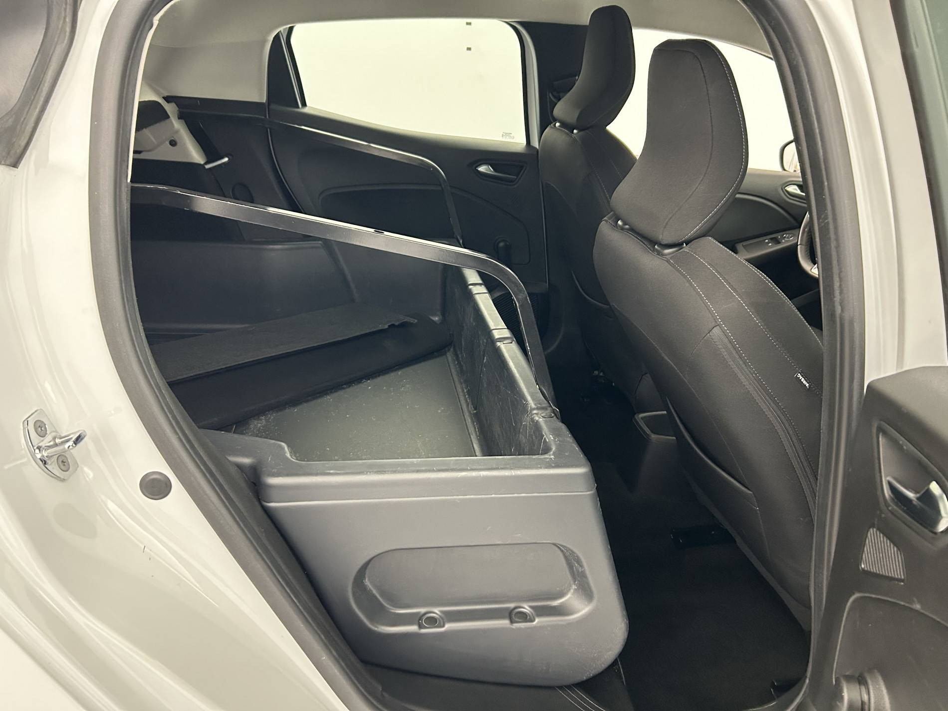 Vente en ligne Renault Clio 5 CLIO SOCIETE BLUE DCI 100 - 21N au prix de 10 991 €