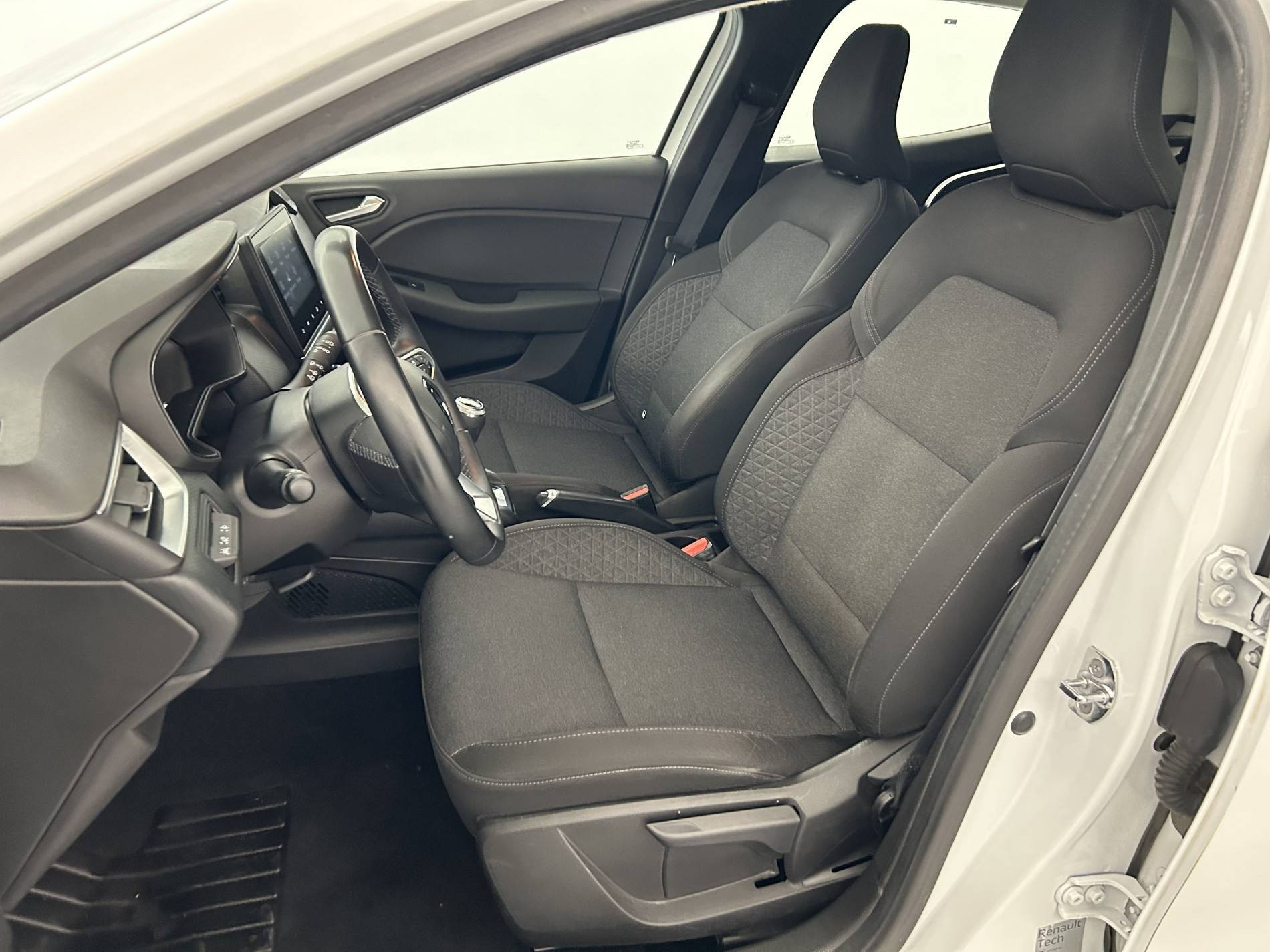 Vente en ligne Renault Clio 5 CLIO SOCIETE BLUE DCI 100 - 21N au prix de 10 991 €