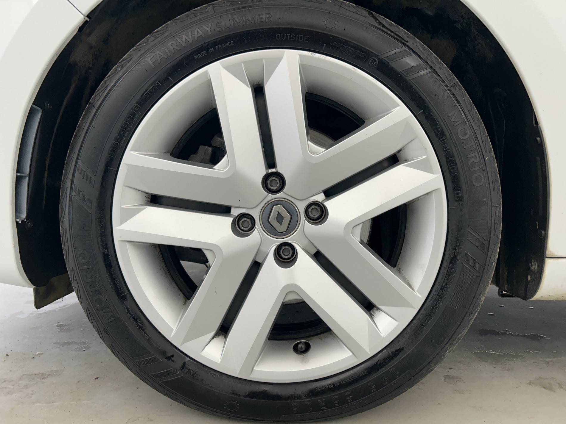 Vente en ligne Renault Clio 5 CLIO SOCIETE BLUE DCI 100 - 21N au prix de 10 991 €