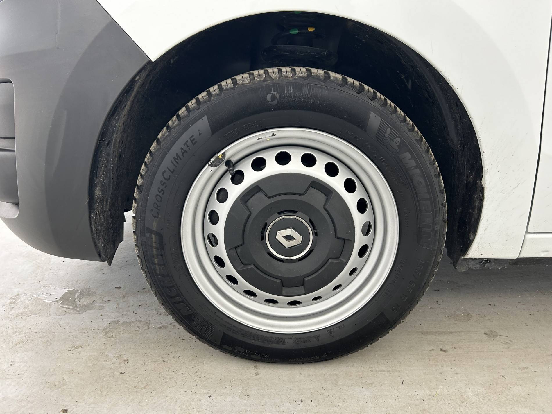 Vente en ligne Renault Express Van  BLUE DCI 95 - 22 au prix de 14 491 €