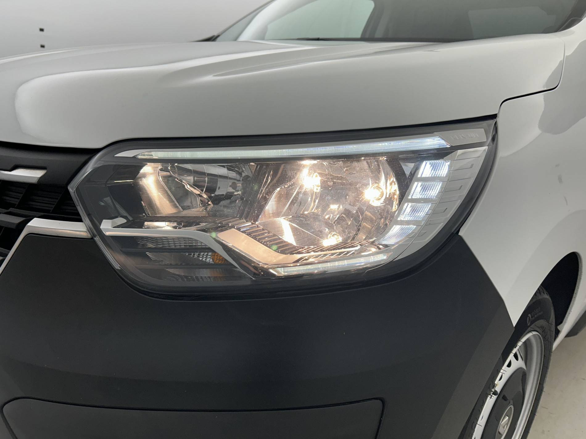 Vente en ligne Renault Express Van  BLUE DCI 95 - 22 au prix de 14 491 €