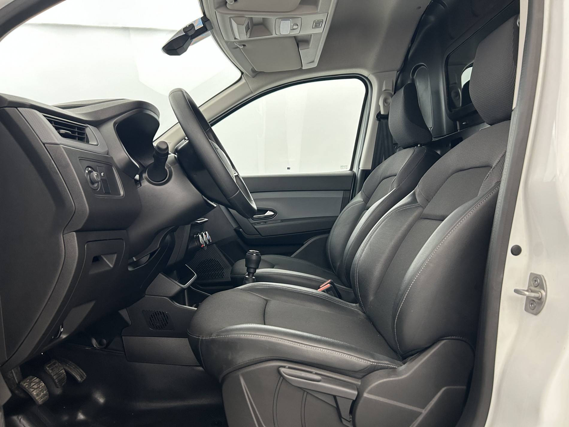 Vente en ligne Renault Express Van  BLUE DCI 95 - 22 au prix de 14 491 €