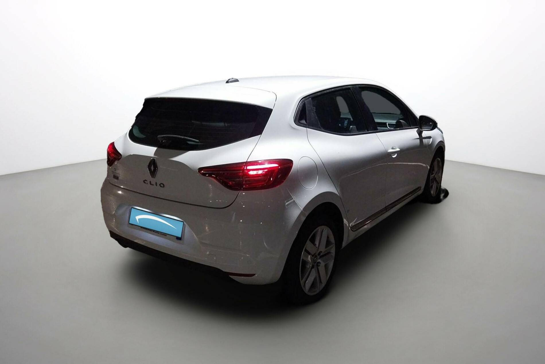 Vente en ligne Renault Clio 5 Clio TCe 90 - 21 au prix de 12 491 €