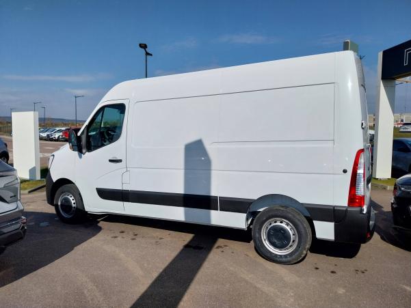 Vente en ligne Renault Master Fourgon MASTER FGN TRAC F3300 L2H2 BLUE DCI 135 au prix de 31 499 €